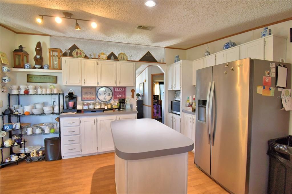 En Venta: $239,000 (5 camas, 2 baños, 2280 Pies cuadrados)