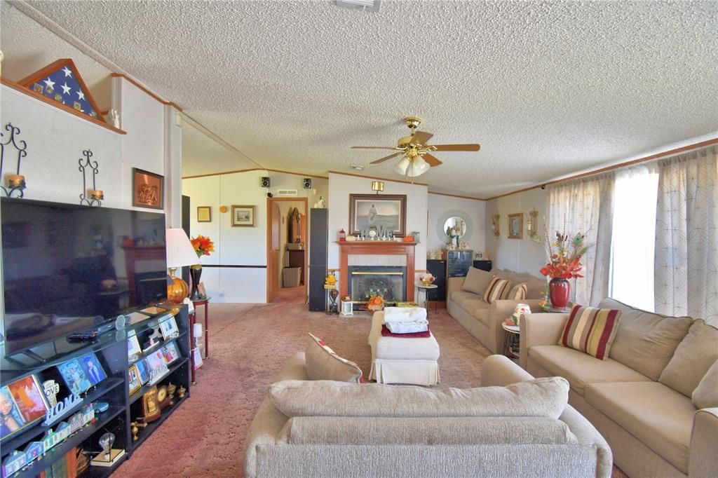 En Venta: $239,000 (5 camas, 2 baños, 2280 Pies cuadrados)