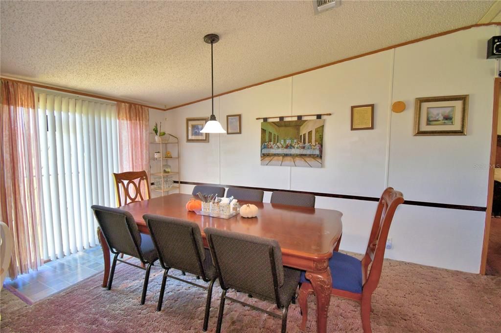 En Venta: $239,000 (5 camas, 2 baños, 2280 Pies cuadrados)