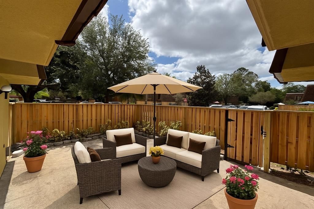 En Venta: $250,000 (2 camas, 2 baños, 1285 Pies cuadrados)