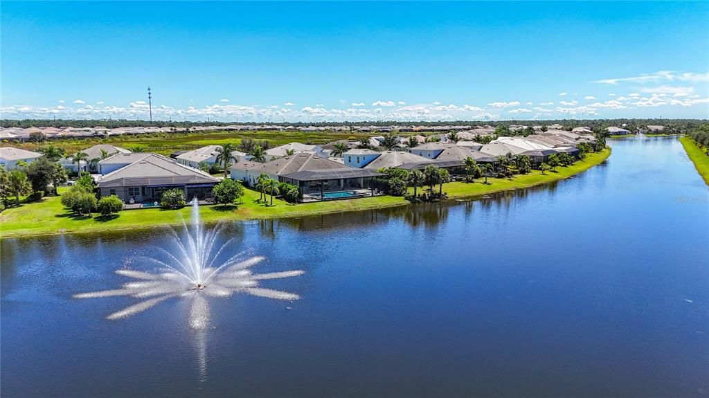 合同活跃: $1,799,000 (4 贝兹, 3 浴室, 3277 平方英尺)