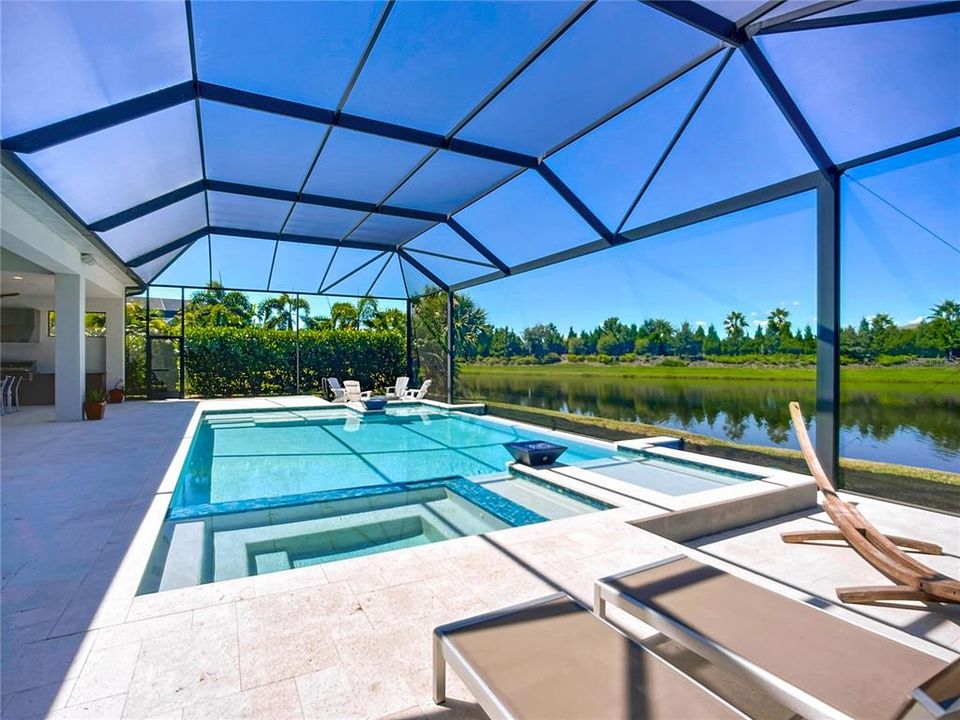 合同活跃: $1,799,000 (4 贝兹, 3 浴室, 3277 平方英尺)