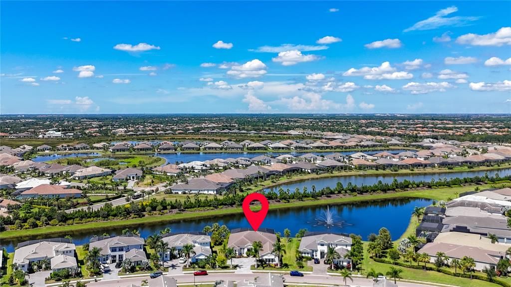 合同活跃: $1,799,000 (4 贝兹, 3 浴室, 3277 平方英尺)