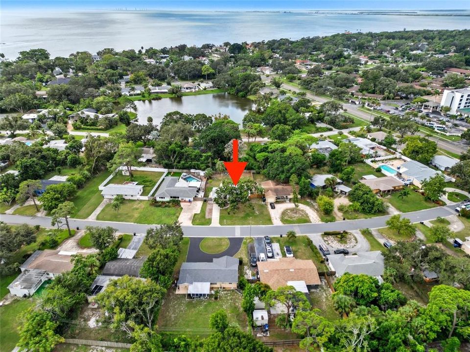 Activo con contrato: $369,000 (3 camas, 2 baños, 1032 Pies cuadrados)