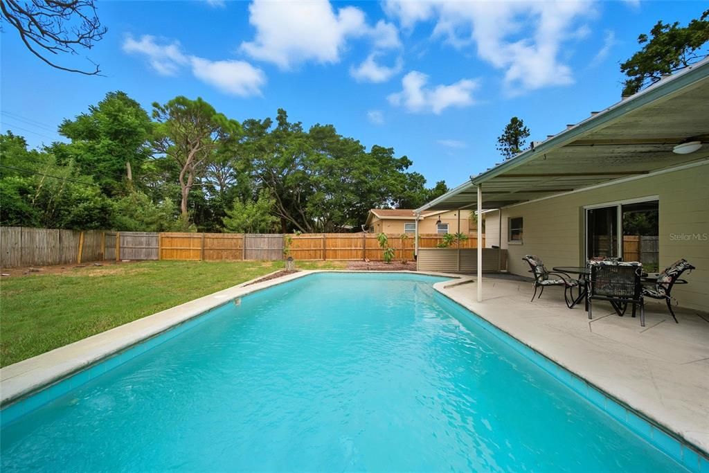 Activo con contrato: $369,000 (3 camas, 2 baños, 1032 Pies cuadrados)