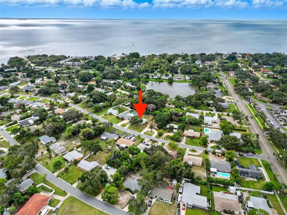 Activo con contrato: $369,000 (3 camas, 2 baños, 1032 Pies cuadrados)