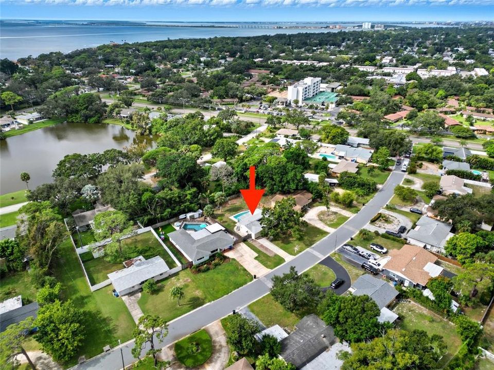 Activo con contrato: $369,000 (3 camas, 2 baños, 1032 Pies cuadrados)