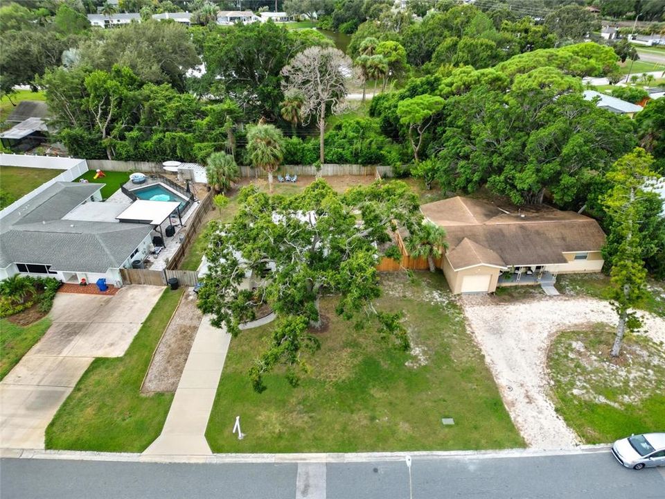 Activo con contrato: $369,000 (3 camas, 2 baños, 1032 Pies cuadrados)