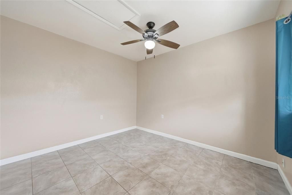 Activo con contrato: $369,000 (3 camas, 2 baños, 1032 Pies cuadrados)