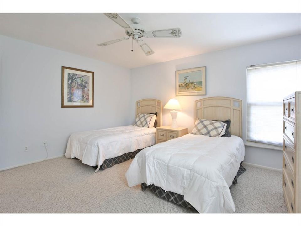 出租: $5,500 (2 贝兹, 2 浴室, 1612 平方英尺)