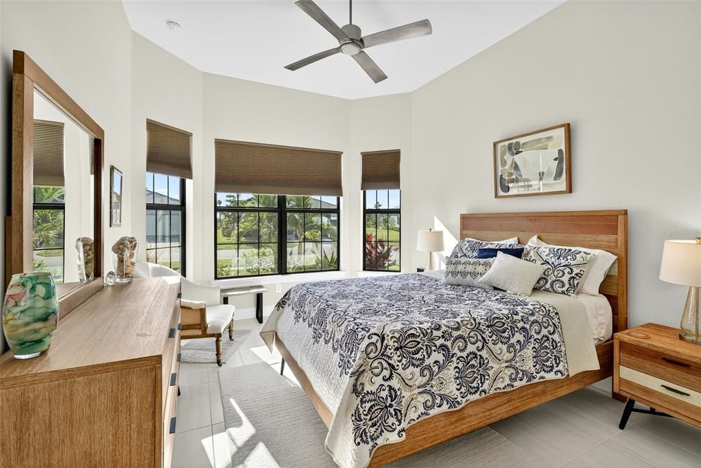 For Sale: $725,000 (2 beds, 2 baths, 2098 Square Feet)