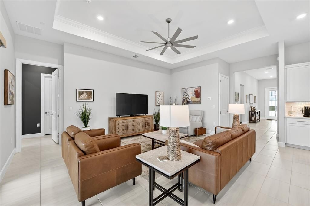 For Sale: $725,000 (2 beds, 2 baths, 2098 Square Feet)