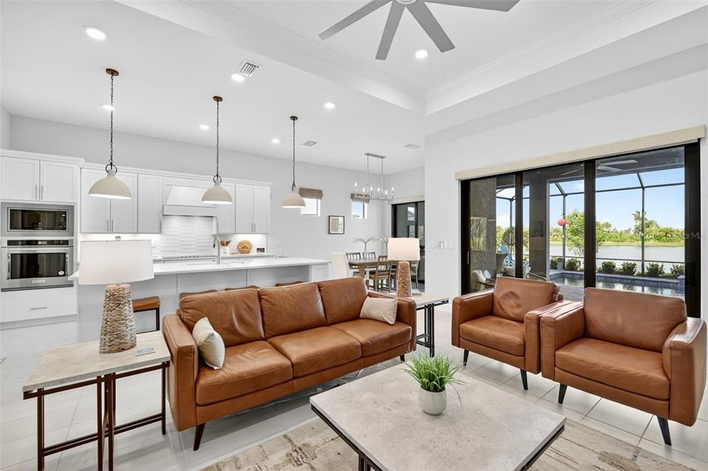 For Sale: $725,000 (2 beds, 2 baths, 2098 Square Feet)