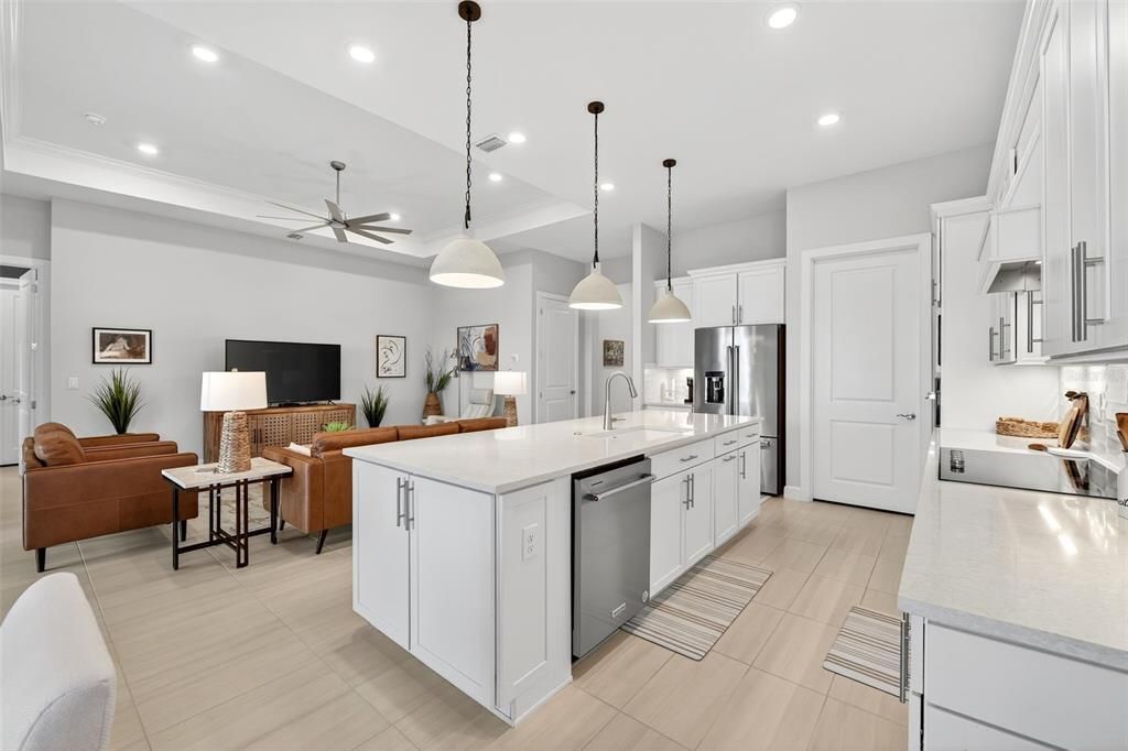 For Sale: $725,000 (2 beds, 2 baths, 2098 Square Feet)