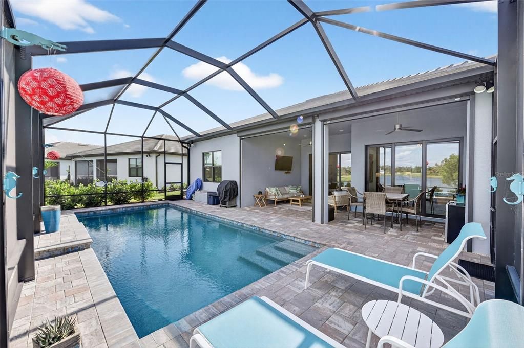 For Sale: $725,000 (2 beds, 2 baths, 2098 Square Feet)