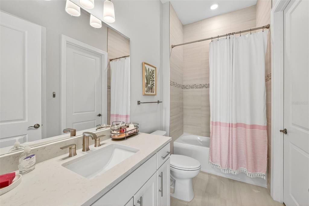 For Sale: $725,000 (2 beds, 2 baths, 2098 Square Feet)