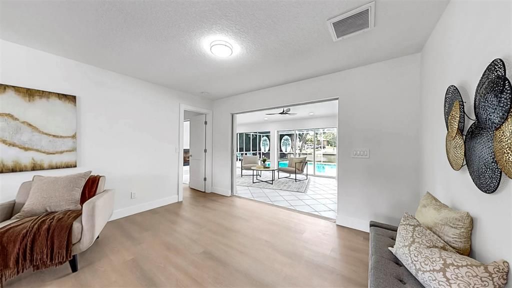 出租: $5,000 (4 贝兹, 3 浴室, 2534 平方英尺)