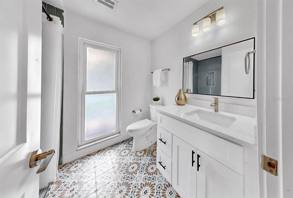 出租: $5,000 (4 贝兹, 3 浴室, 2534 平方英尺)