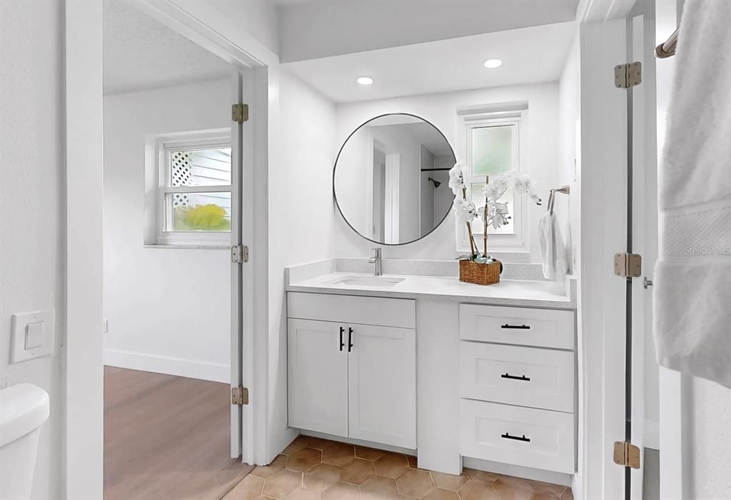 出租: $5,000 (4 贝兹, 3 浴室, 2534 平方英尺)