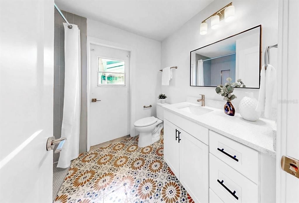 出租: $5,000 (4 贝兹, 3 浴室, 2534 平方英尺)