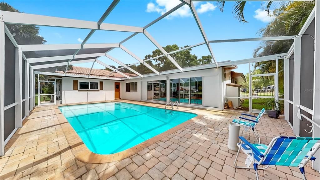 出租: $5,000 (4 贝兹, 3 浴室, 2534 平方英尺)