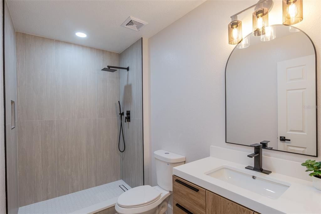 For Sale: $493,333 (5 beds, 3 baths, 2246 Square Feet)