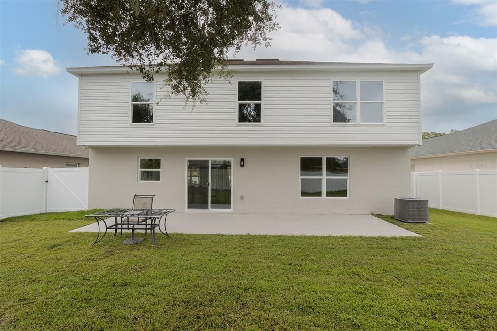 For Sale: $493,333 (5 beds, 3 baths, 2246 Square Feet)