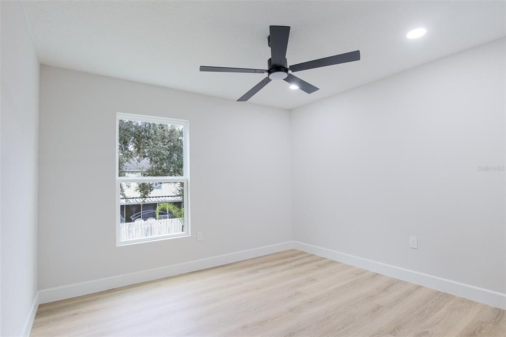 For Sale: $493,333 (5 beds, 3 baths, 2246 Square Feet)