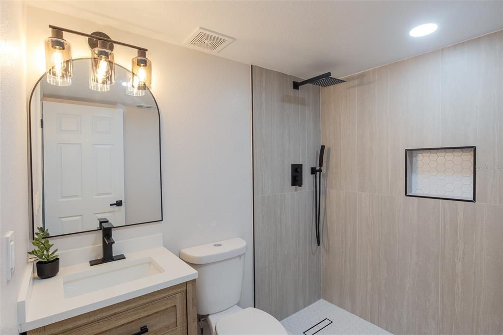 For Sale: $493,333 (5 beds, 3 baths, 2246 Square Feet)