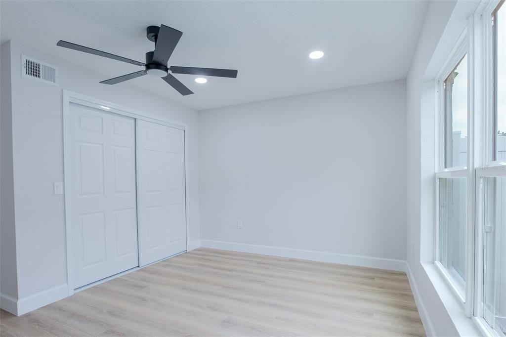 For Sale: $493,333 (5 beds, 3 baths, 2246 Square Feet)