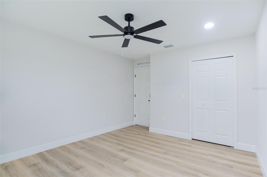 For Sale: $493,333 (5 beds, 3 baths, 2246 Square Feet)