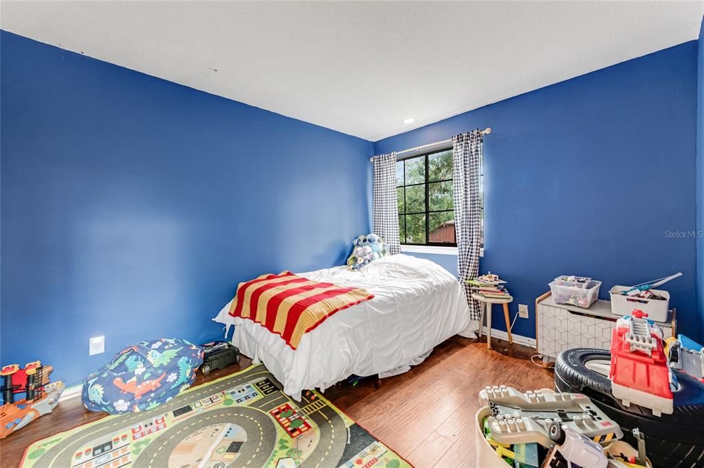 For Sale: $394,999 (4 beds, 2 baths, 1794 Square Feet)