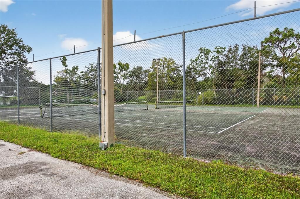 For Sale: $394,999 (4 beds, 2 baths, 1794 Square Feet)