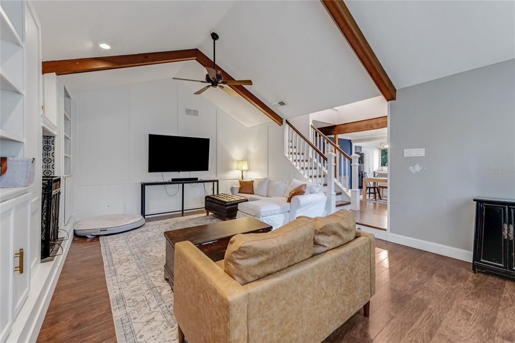 For Sale: $394,999 (4 beds, 2 baths, 1794 Square Feet)