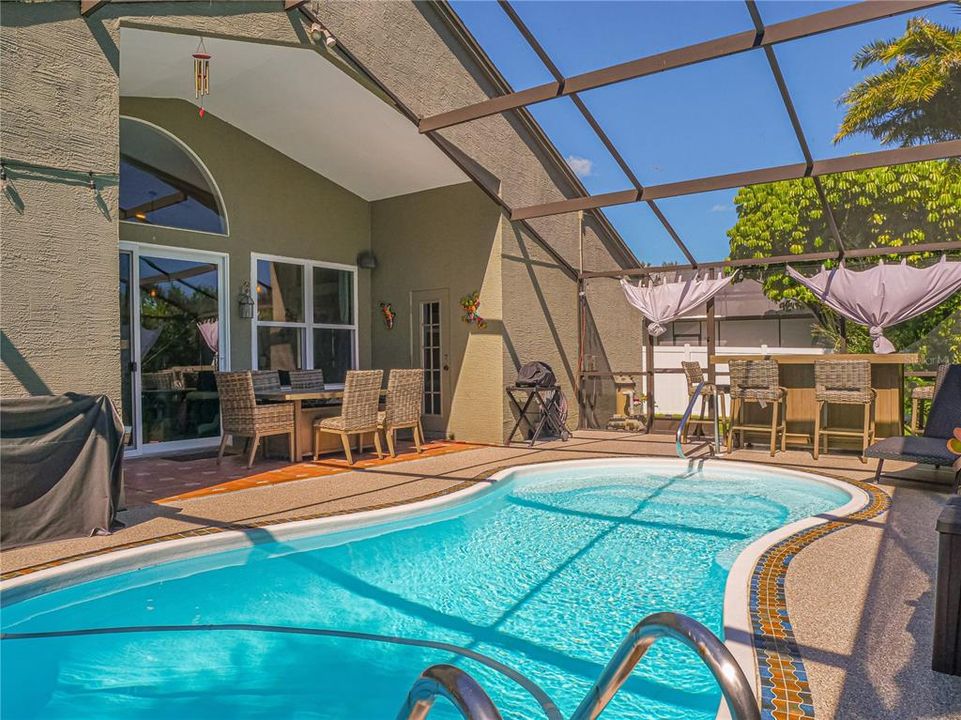 For Sale: $570,000 (3 beds, 2 baths, 2005 Square Feet)