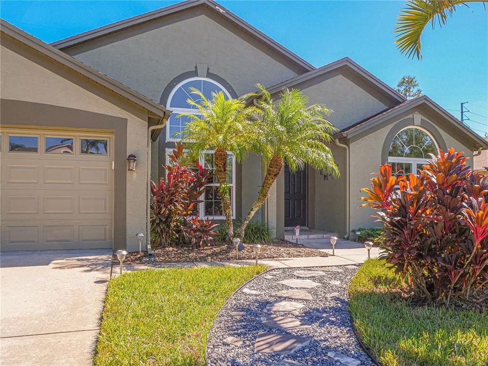 For Sale: $570,000 (3 beds, 2 baths, 2005 Square Feet)