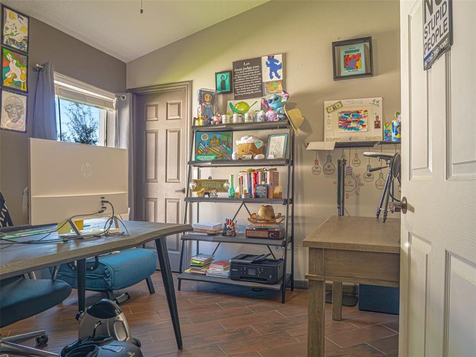 For Sale: $570,000 (3 beds, 2 baths, 2005 Square Feet)