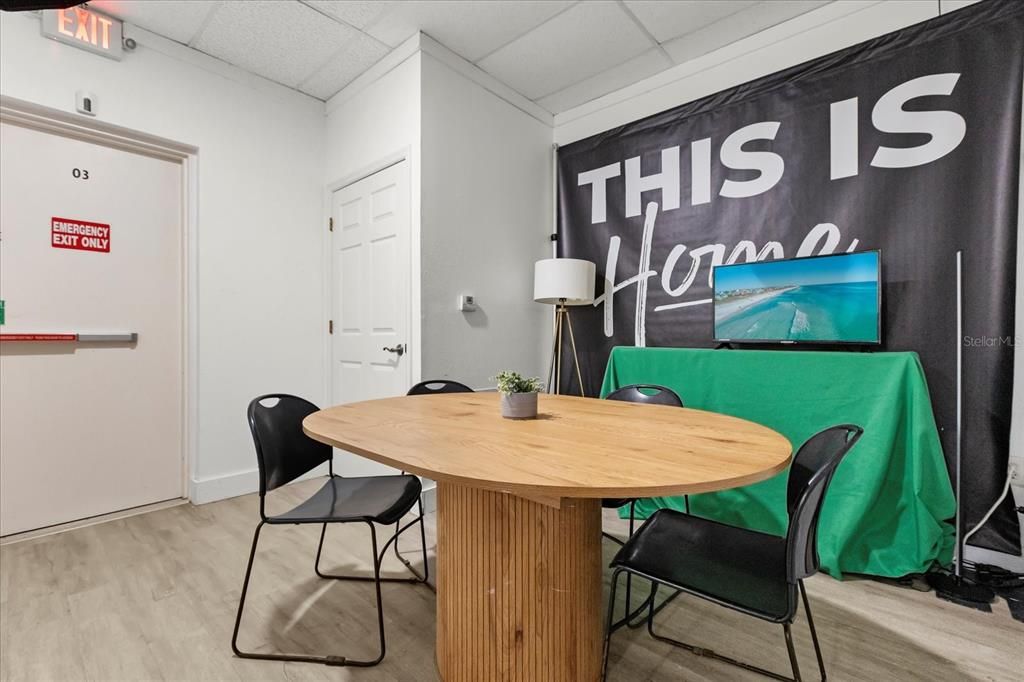 待售: $1,100,000 (0 贝兹, 0 浴室, 4571 平方英尺)