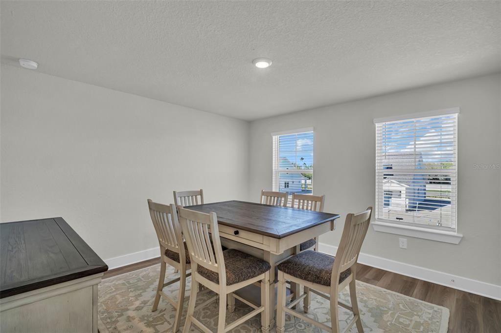 待售: $400,629 (4 贝兹, 2 浴室, 2038 平方英尺)