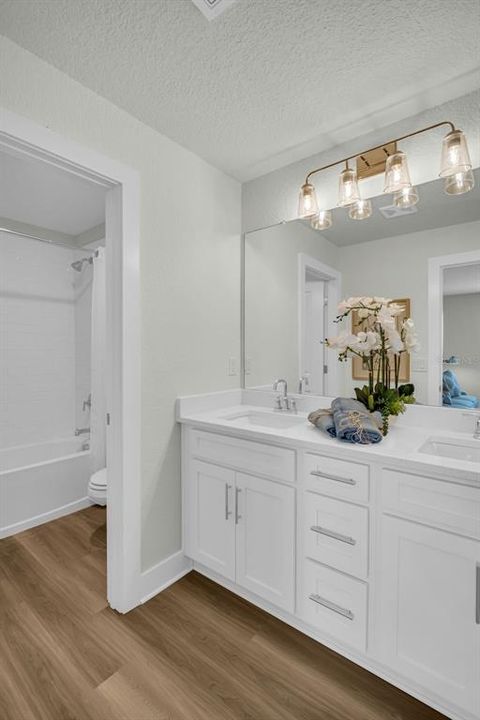 待售: $400,629 (4 贝兹, 2 浴室, 2038 平方英尺)