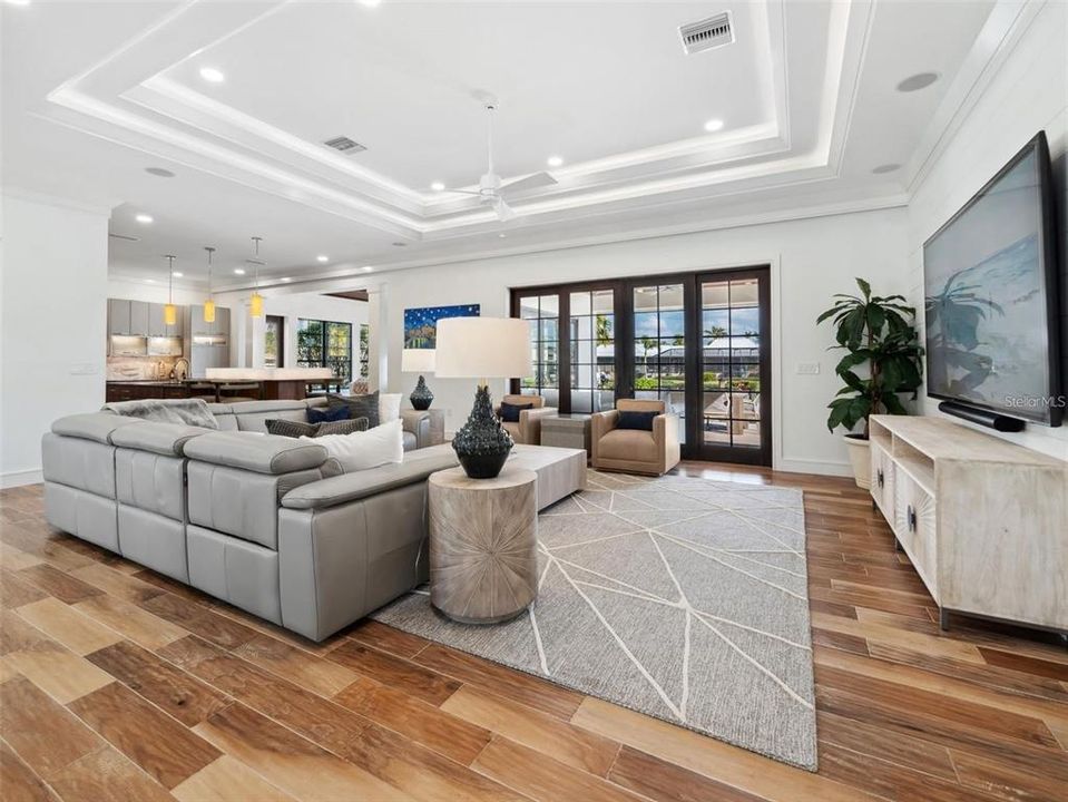 Active With Contract: $4,400,000 (4 beds, 3 baths, 3273 Square Feet)