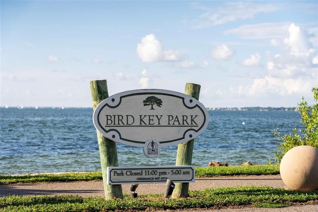 Active With Contract: $4,400,000 (4 beds, 3 baths, 3273 Square Feet)