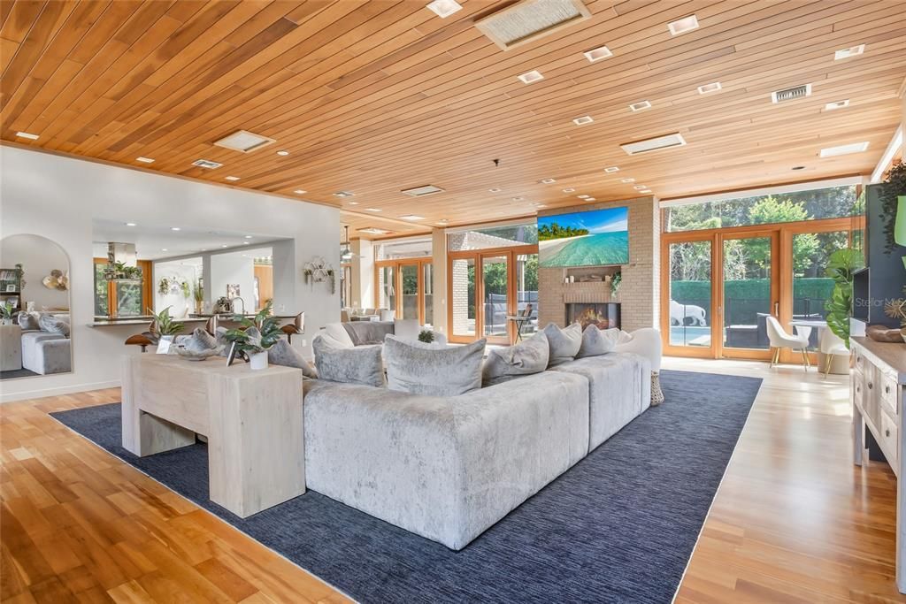 For Sale: $1,410,000 (4 beds, 4 baths, 4698 Square Feet)