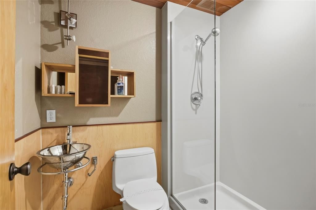 For Sale: $1,410,000 (4 beds, 4 baths, 4698 Square Feet)