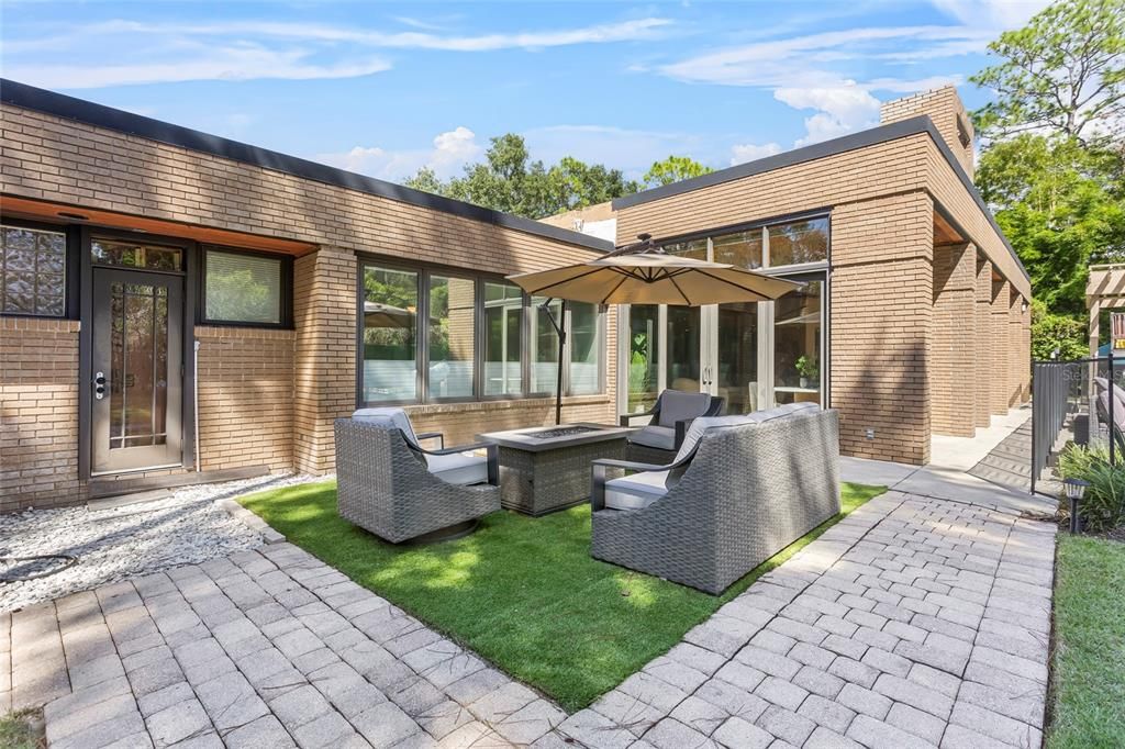 For Sale: $1,410,000 (4 beds, 4 baths, 4698 Square Feet)