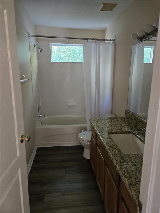 En Renta: $2,799 (4 camas, 2 baños, 2438 Pies cuadrados)