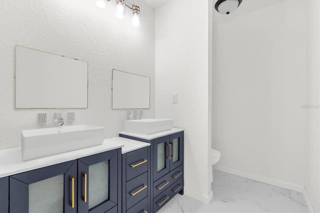 Active With Contract: $234,900 (3 beds, 2 baths, 1173 Square Feet)