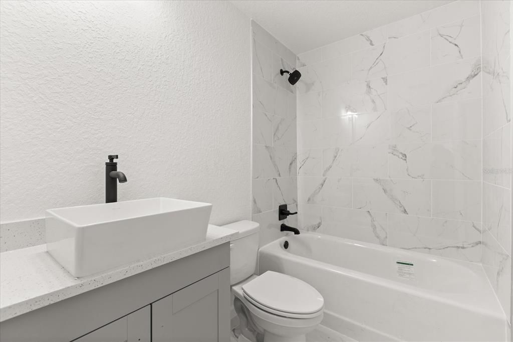 Active With Contract: $234,900 (3 beds, 2 baths, 1173 Square Feet)