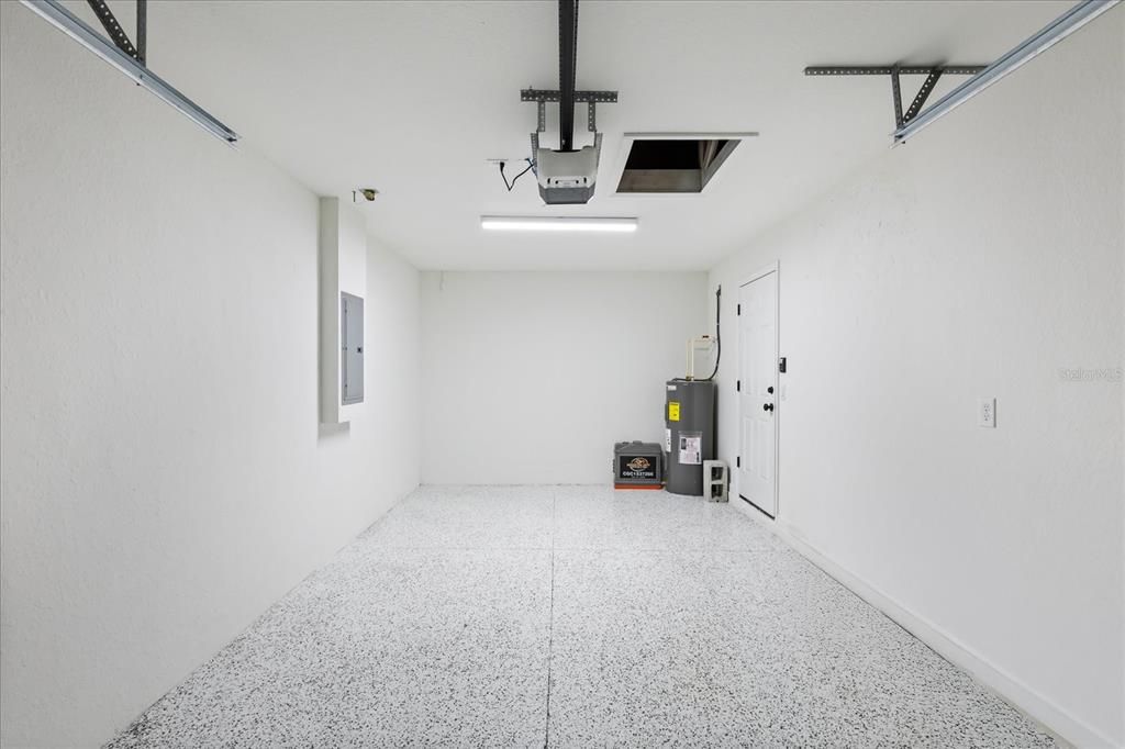 Active With Contract: $234,900 (3 beds, 2 baths, 1173 Square Feet)