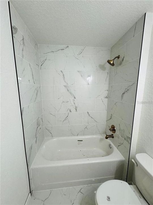 Active With Contract: $234,900 (3 beds, 2 baths, 1173 Square Feet)